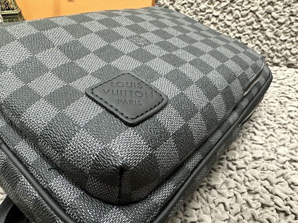 ルイヴィトンバッグ素材ディテール